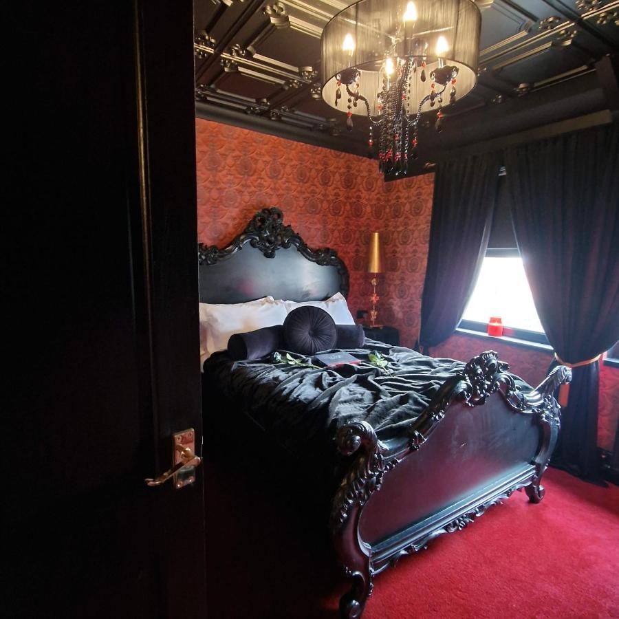 Wednesday'S Family Rooms York Exteriér fotografie